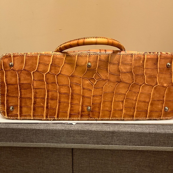 Dooney & Bourke large domed satchel Nile - Picture 8 of 10